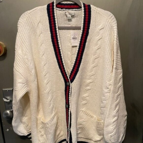 Retro Oversized Cable Knit Button-Up Cardigan - Picture 8 of 16